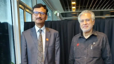 পররাষ্ট্র উপদেষ্টা মো. তৌহিদ হোসেন ও পাকিস্তানের পররাষ্ট্রমন্ত্রী ইসহাক দার। ছবি: সংগৃহীত