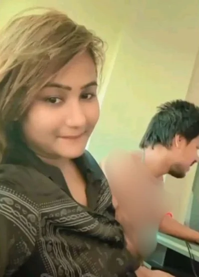 হিরো আলমের পোস্ট করা ছবিতে কক্সবাজারের হোটেলে রিয়া মনি ও ম্যাক্স অভি। ছবি: সংগৃহীত