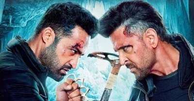 &lsquo;ওয়ার ২&rsquo; সিনেমার দৃশ্যে জুনিয়র এনটিআর ও হৃতিক রোশন। ছবি: সংগৃহীত