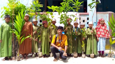 গাইবান্ধার বিভিন্ন শিক্ষাপ্রতিষ্ঠানে পরিবেশ ভারসাম্য রক্ষায় গাছের চারা বিতরণ করেছে বিওয়াইও ডেভেলপমেন্ট ফাউন্ডেশন নামের একটি সংগঠন।