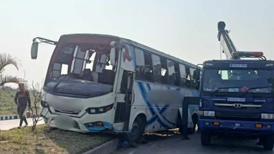 সড়ক দুর্ঘটনা প্রতীকী ছবি