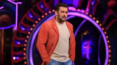 &lsquo;বিগ বস ১৯&rsquo;-এর মঞ্চে সঞ্চালক সালমান খান। ছবি: সংগৃহীত