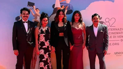 ভেনিস চলচ্চিত্র উৎসবে টিম &lsquo;সংগস অফ ফরগটেন ট্রিজ&rsquo;। ছবি: সংগৃহীত