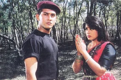 প্রথম সিনেমাতেই সালমান শাহ-মৌসুমী ছিলেন হিট জুটি। ছবি: সংগৃহীত