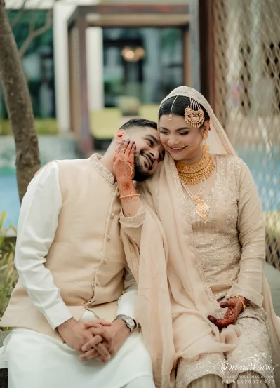 বর তানজিম তৈয়বের সঙ্গে অভিনেত্রী শবনম ফারিয়া। ছবি: সংগৃহীত