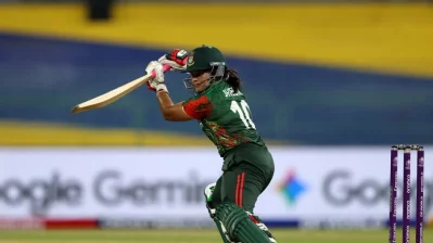 বাংলাদেশ একটি বড় ব্যবধানে পাকিস্তানকে হারিয়ে বিশ্বকাপ ভ্রমণ শুরু করে