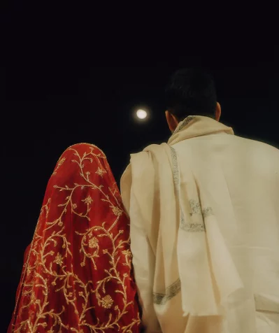 বিয়ের পর ইনস্টাগ্রামে ছবি প্রকাশ করেছেন জায়রা ওয়াসিম