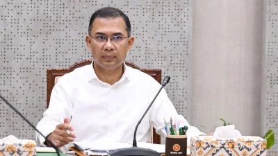 সচিবালয়ে মন্ত্রিসভার বৈঠকে প্রধানমন্ত্রী তারেক রহমান।