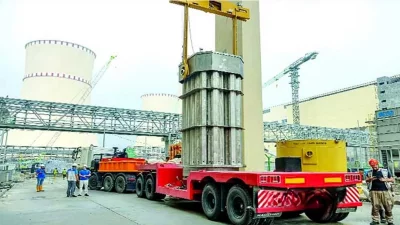জ্বালানি লোডিং-এ প্রস্তুত দেশের প্রথম পারমাণবিক বিদ্যুৎকেন্দ্র। ছবি: সংগৃহীত