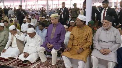 জাতীয় ঈদগাহে প্রধান জামাতে অংশ নেন রাষ্ট্রপতি।