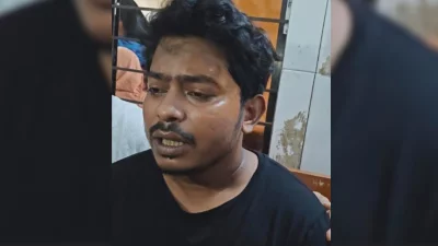 এ ঘটনায় আহত হয় পৌর ছাত্রদলের সাবেক সদস্য সচিব সাদিকুজ্জামান রাকিব। 