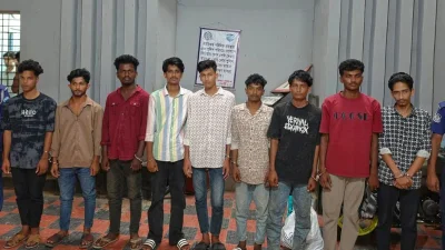 নিষিদ্ধ ছাত্রলীগের ঝটিকা মিছিলে অংশ নেওয়ার অভিযোগে গ্রেপ্তার ১৩ জন। ছবি: সংগৃহীত