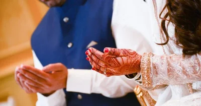 জনসম্মুখে স্বামী-স্ত্রী পরিচয় দিলেই বিয়ে হয় না, বলছে ইসলামী শরিয়ত