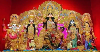 মহাষষ্ঠীতে দেবীর বোধনের মধ্য দিয়ে শুরু হলো শারদীয় দুর্গোৎসব