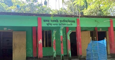 ফুলবাড়ীয়ায় বিদ্যালয়ে ধস্তাধস্তি, শিক্ষক দম্পতিকে বদলি উপজেলার দুই প্রান্তে
