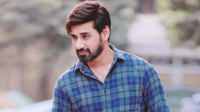 চমকে দিলেন রহস্যময় সজল