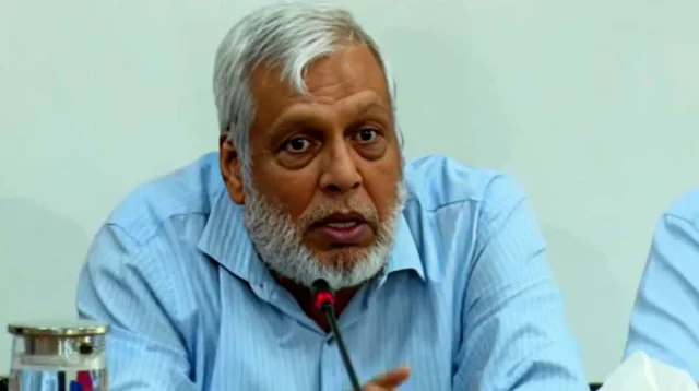 জ্বালানির মূল্য পরিশোধের চাপ মাথায় নিয়ে আমার দিন শুরু হয়: ফাওজুল কবির