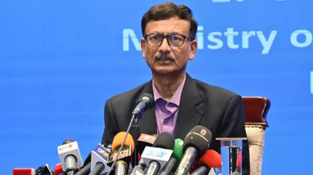 রোহিঙ্গাদের প্রত্যাবাসন নিয়ে উভয় সংকটে বাংলাদেশ: পররাষ্ট্র উপদেষ্টা