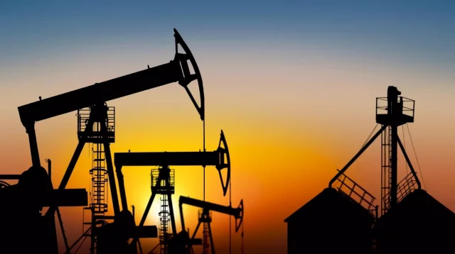 বিশ্ববাজারে কমেছে জ্বালানি তেলের দাম