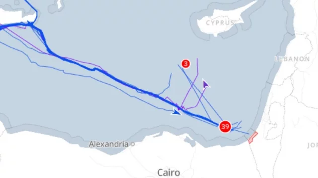 Eshakda uxlab yotgan odamlar Porno hamshira prostata massajini beradi