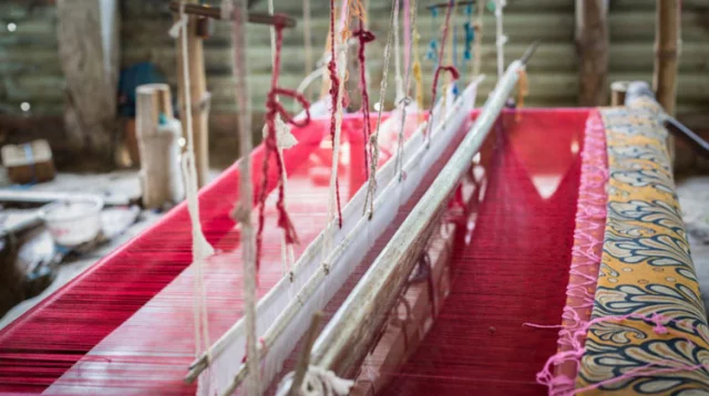 বন্ড সুবিধার অপব্যবহারে বস্ত্রশিল্প হুমকির মুখে