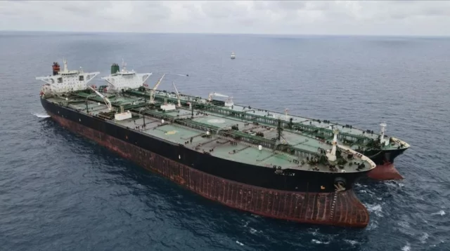 দীর্ঘ সাত বছর পর ইরান থেকে তেল কিনলো ভারত