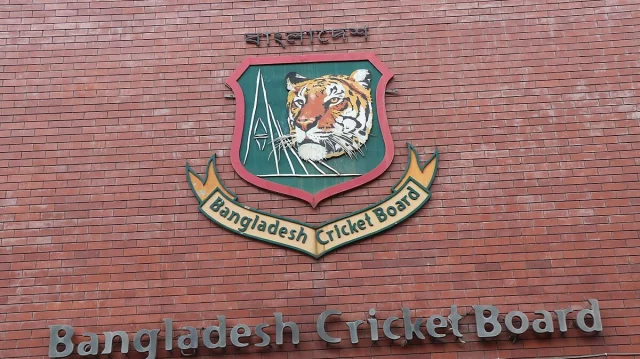 স্বেচ্ছাচারিতায় জিম্মি বাংলাদেশের ক্রিকেট