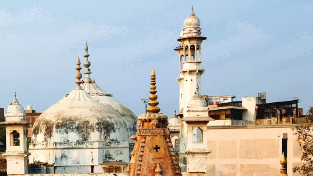 ভারতের মসজিদ-মন্দিরের প্রতীকী ছবি।