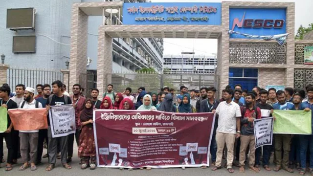 Vibratsiyali oyinchoqlar porno