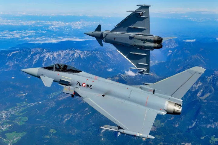 Eurofighter-Typhoon-4
