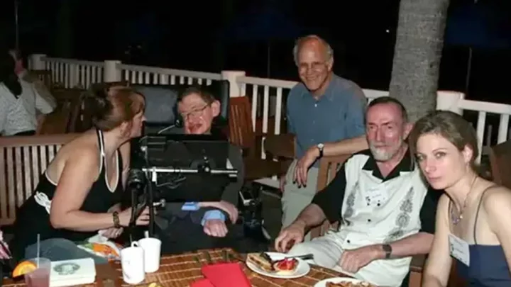 স্টিফেন হকিং