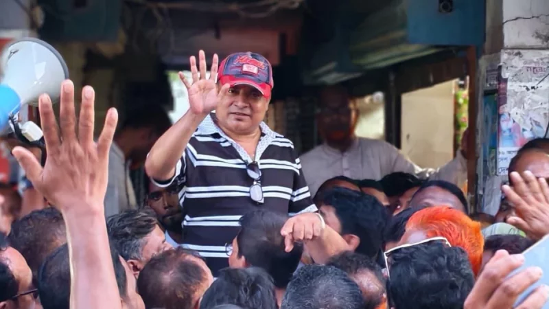 Selülitli yalangoch ayollarning fotosuratlari BDSM davrida kokrak suti